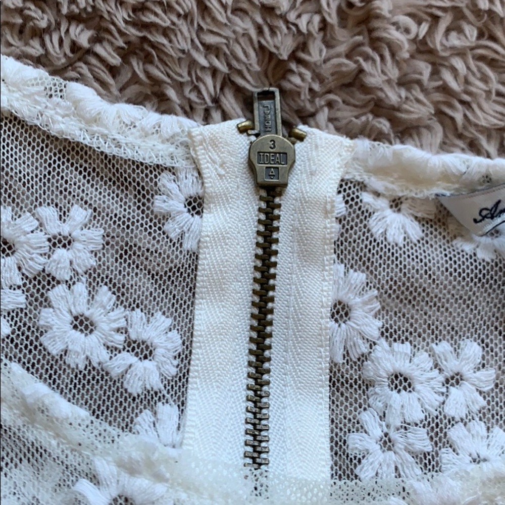 AE Floral Lace Sheer Peplum Top - Picture 4 of 8